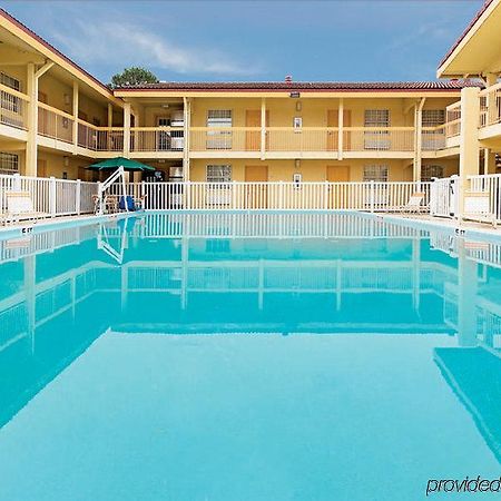 Days Inn By Wyndham Jacksonville Baymeadows Buitenkant foto