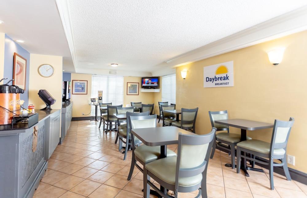 Days Inn By Wyndham Jacksonville Baymeadows Buitenkant foto