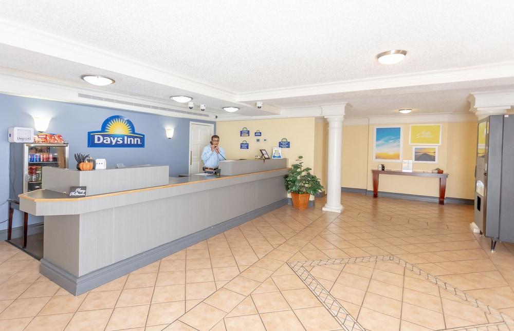 Days Inn By Wyndham Jacksonville Baymeadows Buitenkant foto