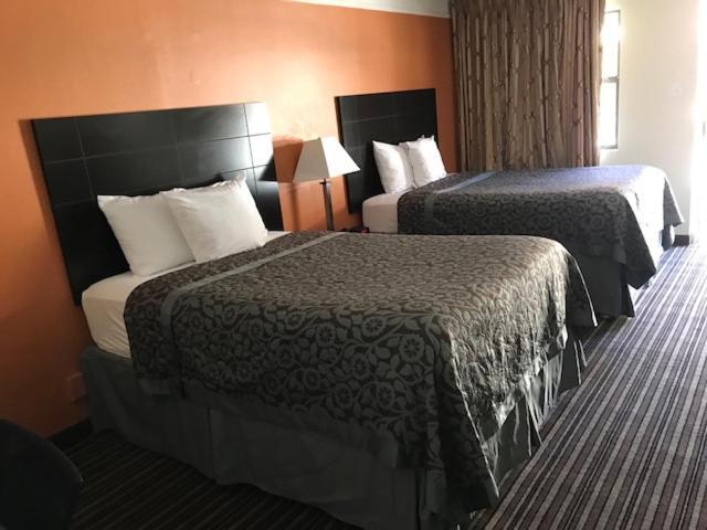 Days Inn By Wyndham Jacksonville Baymeadows Buitenkant foto