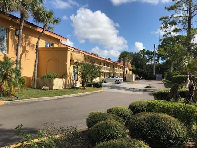 Days Inn By Wyndham Jacksonville Baymeadows Buitenkant foto
